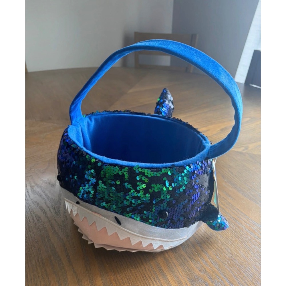 Spritz Shark Kids Easter Basket Blue Green Flip Sequin Plush 13 x 11 Inch